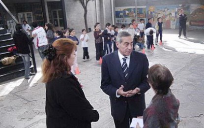 El colegio premiado por el Senado no tiene computadoras