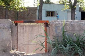 Una acequia huarpe bajo el asfalto