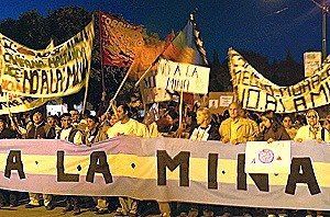 En Neuquén más 5 mil personas marcharon contra la minería contaminante