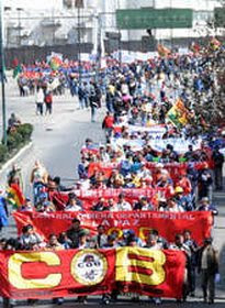 Evo Morales emite decretos que amplían beneficios laborales y acortan a 90 días derecho a indemnización