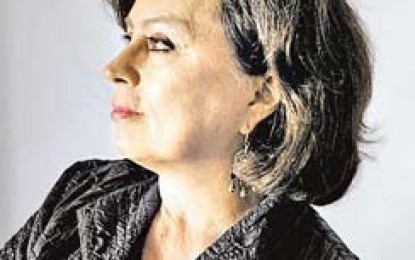 Laura Restrepo: “¿se puede ser un héroe y abandonar al hijo?”