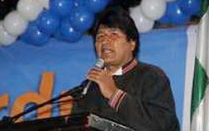Evo Morales pide escarmiento para ex comandantes de FFAA involucrados en terrorismo y secesión