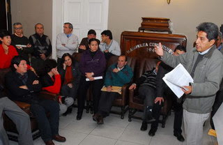 Los empleados de la Legislatura presionan por un incremento salarial