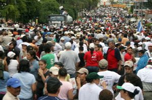 Paro general en Honduras exige retorno de Zelaya
