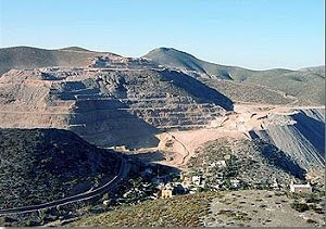 Minera San Xavier, una mina de votos