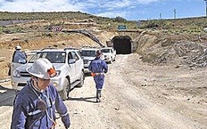 Confirmado por la minera: solo un puñado de trabajadores de la zona y migajas del banquete para el estado