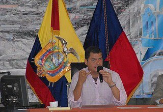 Rafael Correa dice que el supuesto video de las FARC es parte de una campaña desestabilizadora