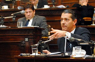 “López Puelles”….López ¡¿qué?!