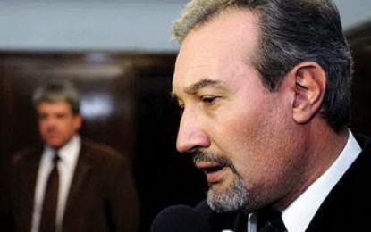 El Gobierno ratificó que no habrá aumentos salariales los primeros meses del 2010