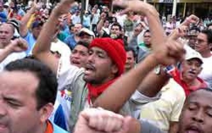 Continúa en Honduras homenaje popular a maestros asesinados