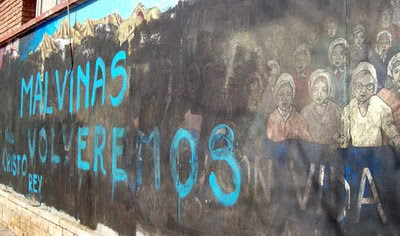Encapuchados armados atentaron contra el Mural de la Memoria