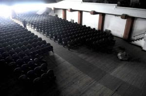 Artistas quieren presentar un amparo para preservar el Teatro Mendoza