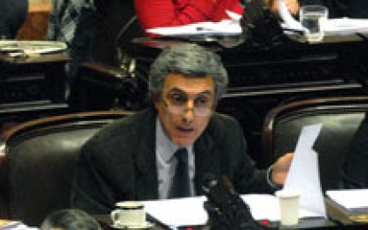 Carlos Raimundi: “ley de Comunicación plantea periodismo independiente de poder político y de grupos económicos”