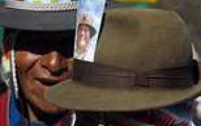 Sociedad y gobierno boliviano deciden luchar contra el racismo en un seminario internacional en La Paz