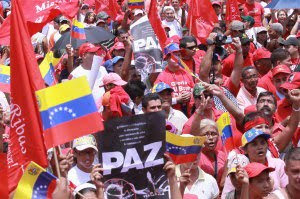 El oeste de Caracas se cubrió de rojo en la concentración por la paz y la soberanía