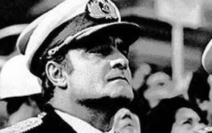 Comenzó en Italia el juicio “en ausencia” contra Massera por la muerte de tres italianos