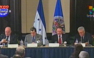 OEA defenderá solamente la restitución del gobierno de Manuel Zelaya