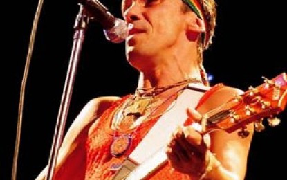 Manu Chao estremeció La Habana con concierto en honor al Che y reunió a más de 20.000 jóvenes