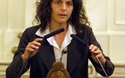 Ex secretaria argentina denuncia amenazas de las mineras en el Parlamento canadiense