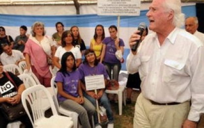 Solanas visitó Uspallata y enfrentó provocaciones de patotas pro-mineras