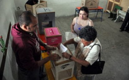 Triunfa el pueblo, gana la resistencia