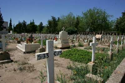 Equipo Argentino de Antropología Forense investiga restos óseos en el cuadro 33 del cementerio de la Capital