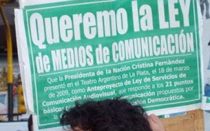 Declaración: “defender la democracia es defender sus leyes”