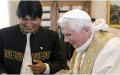 Evo Morales pide al papa abolir celibato y permitir a la mujeres asumir el sacerdocio