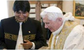 Evo Morales pide al papa abolir celibato y permitir a la mujeres asumir el sacerdocio