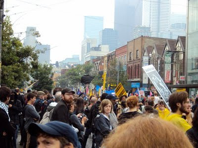 Medidas preventivas terroristas en Canadá contra protestas por cumbre mundial