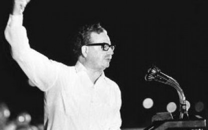 Sueña una vez más Salvador Allende