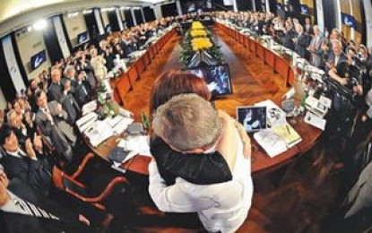 Los de afuera son de palo…