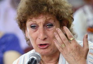 Juicios: testimonios de Nélida Allegrini y Ricardo Puga. Tropezones del cura pato