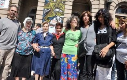 Juicios: la calle y los muros, la voz de los sin voz