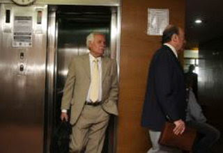 Juicios: Romano masticando el jury