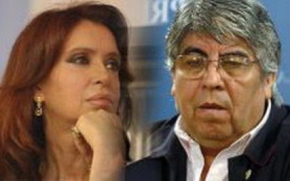 El gobierno siente que “no hay peor astilla que la del mismo palo”