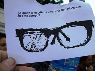 Aunque el pasado los condene, reaparecen