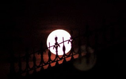 Luna cautiva