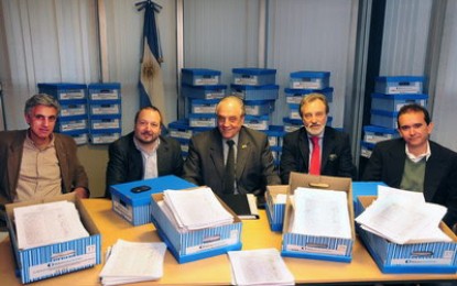 Nuevo Encuentro presenta proyecto de ley de servicios financieros
