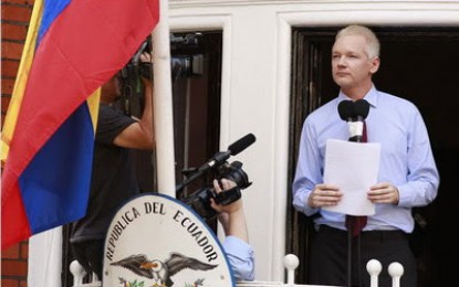 Fundador de Wikileaks denuncia ataques a la libertad de expresión