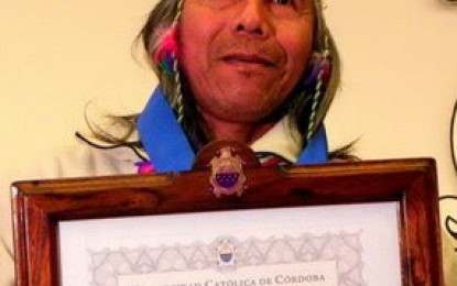 Félix Díaz recibe el premio Rector Mauricio Amílcar López 2012