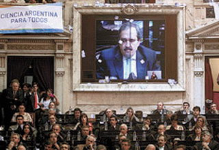 AMIA, DAIA, una paradoja