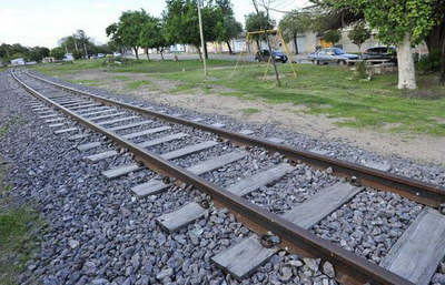 La CNRT prohibió la aplicación de herbicidas en las vías férreas que atraviesen ciudades y pueblos