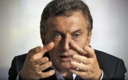 El curro de la contra deshilachada con la sangre derramada
