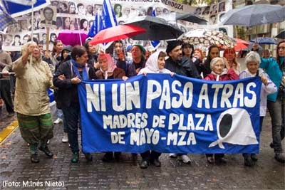 Las Madres de la Plaza y una fortaleza que conmueve