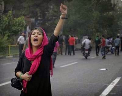 La mujer como tierra y surco en partos de futuro