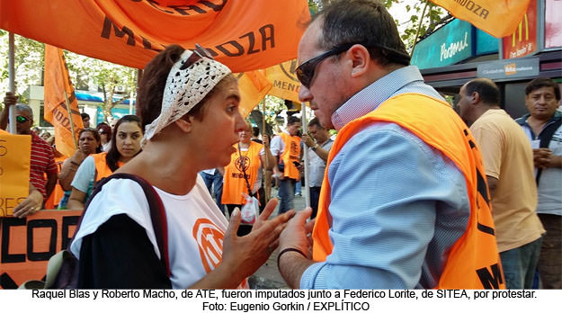 Impulsada por Cornejo, una fiscal imputó a tres líderes sindicales por la marcha de los estatales contra el ajuste y los despidos