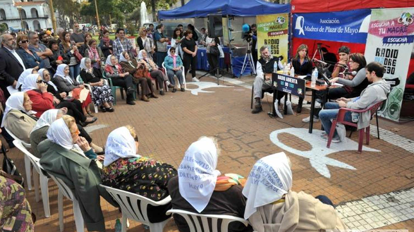 39 años de la primera ronda de las Madres en la Plaza de Mayo