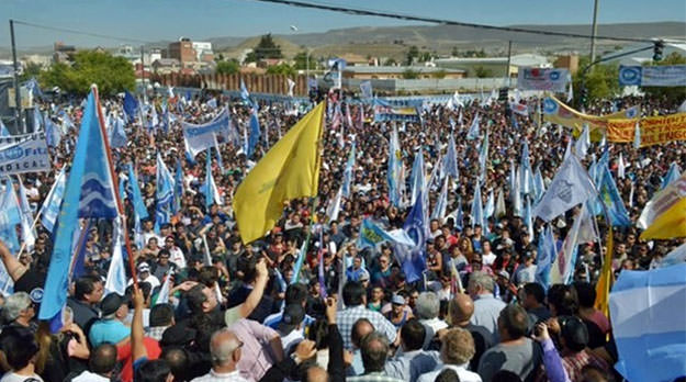 Petroleros protestaron contra la política de Macri en Chubut