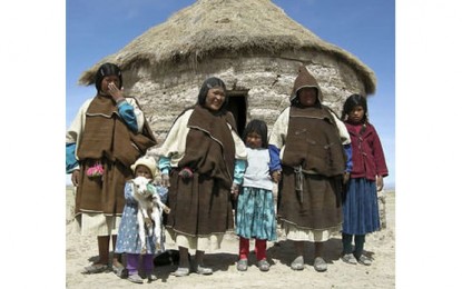 Los hombres de estaño a orillas del Titicaca